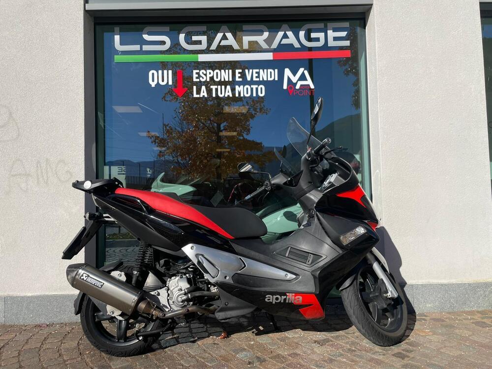 Aprilia SR Max 300 (2011 - 16)