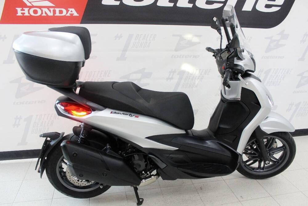 Piaggio Beverly 400 S ABS-ASR (2021 - 24) (2)