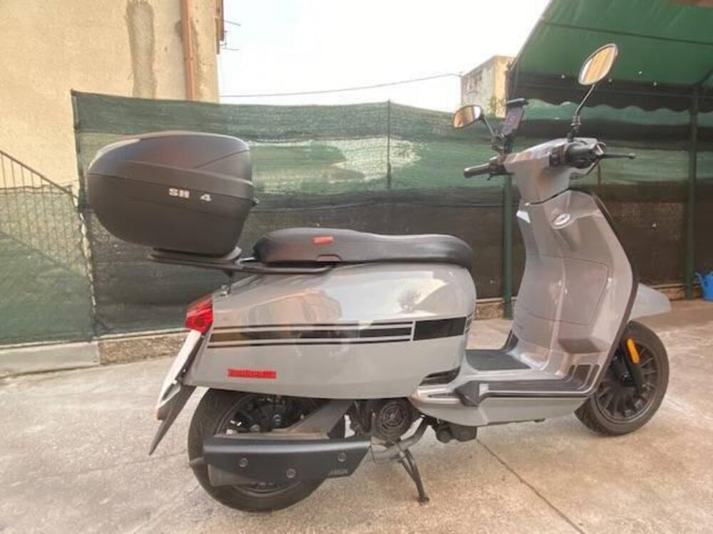 Lambretta V125 Special (2021 - 25) (2)