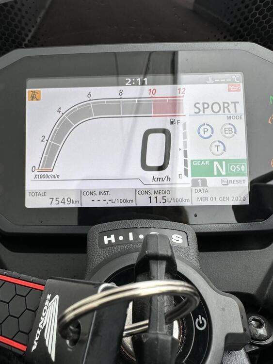 Honda CB 750 Hornet (2023 - 24) (3)