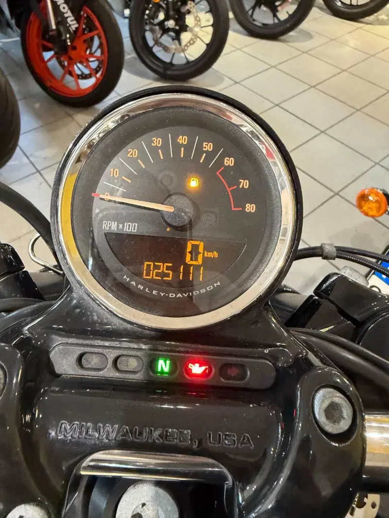 Harley-Davidson XL 1200 CX Roadster (2016 - 18) (9)