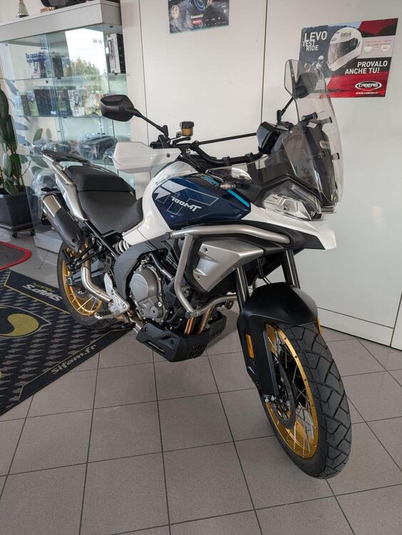 CFMOTO 700MT Adventure (2025) (2)