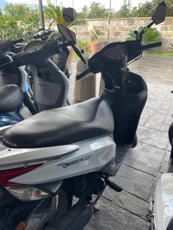 Honda Vision 50 (2011 - 17) (5)
