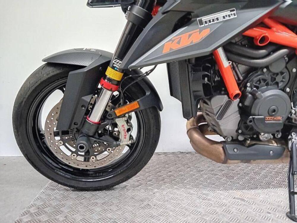 KTM 1290 Super Duke R (2021) (4)