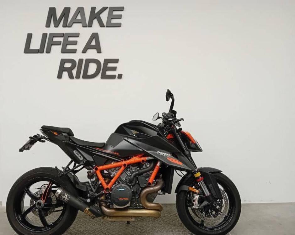 KTM 1290 Super Duke R (2021)