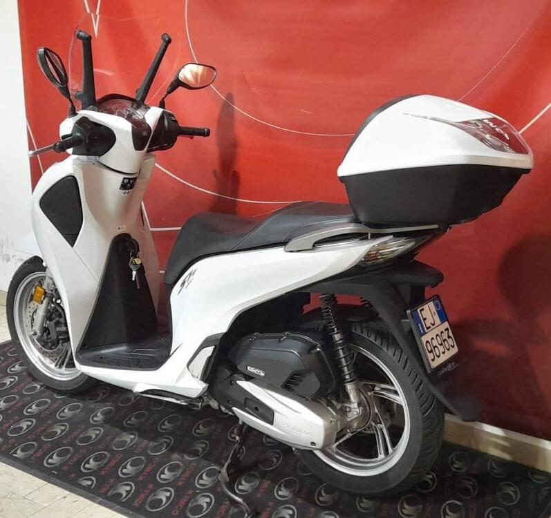 Honda SH 125i (2017 - 19) (3)