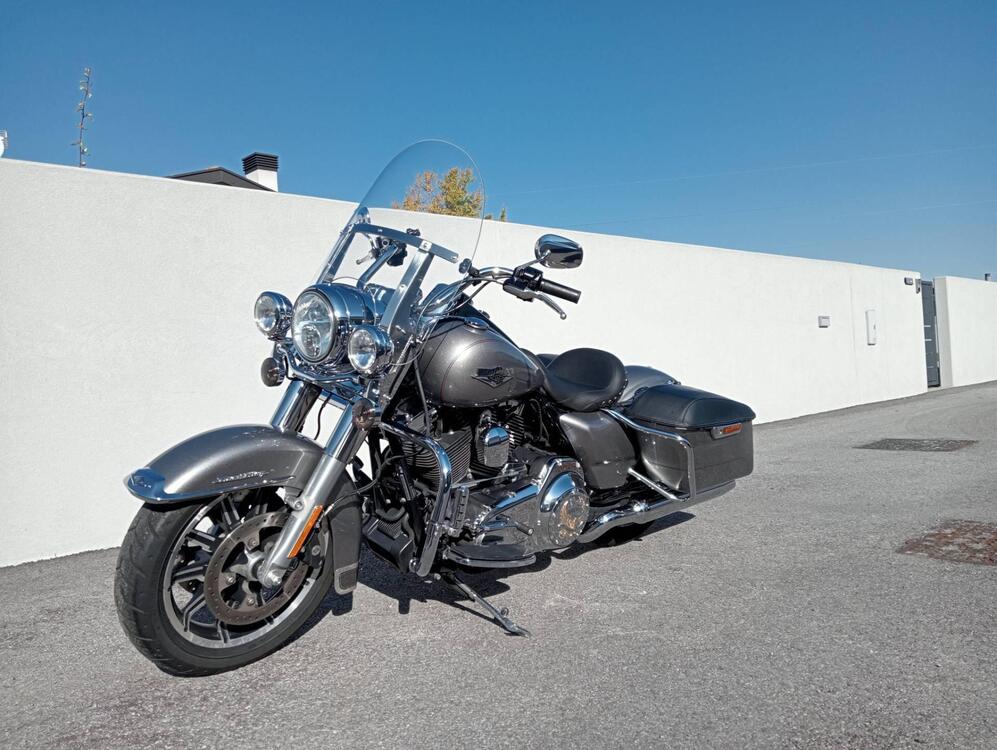 Harley-Davidson 1690 Road King (2013 - 16) - FLHR (4)