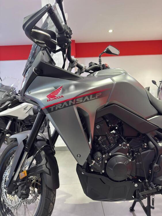 Honda Transalp XL750 Travel Edition (2023 - 24) (3)