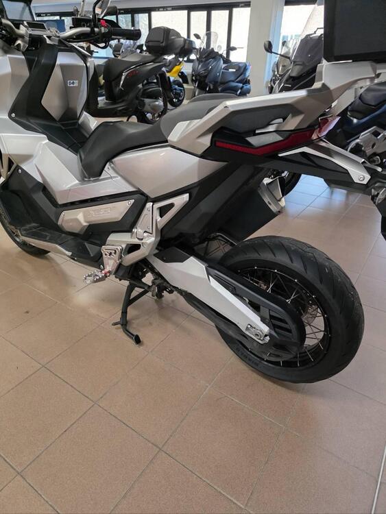 Honda X-ADV 750 (2017) (2)