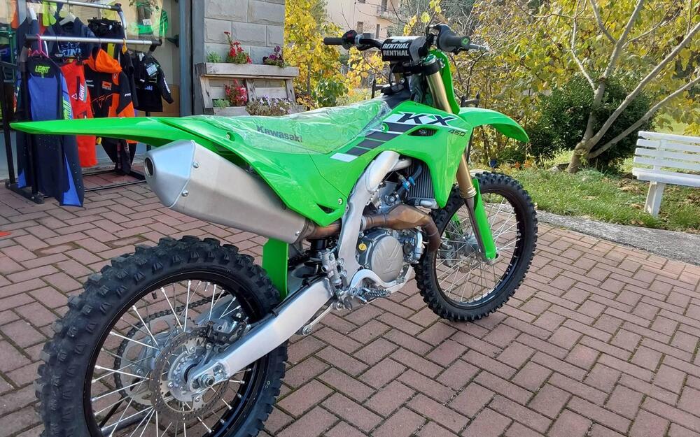 Kawasaki KX 450 (2025)
