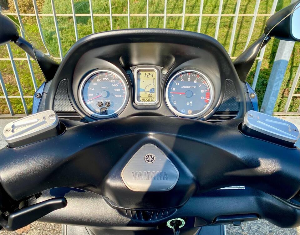 Yamaha T-Max 500 (2004 - 07) (3)