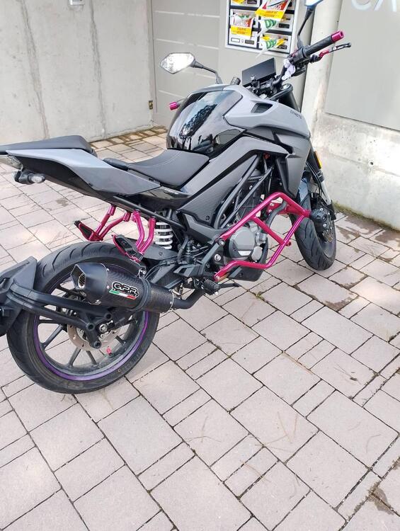 CFMOTO 300NK (2021 - 25) (3)