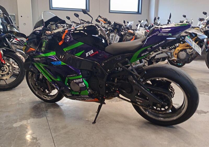 Vendo Kawasaki Ninja 1000 ZX-10R (2011 - 15) usata a Chieti