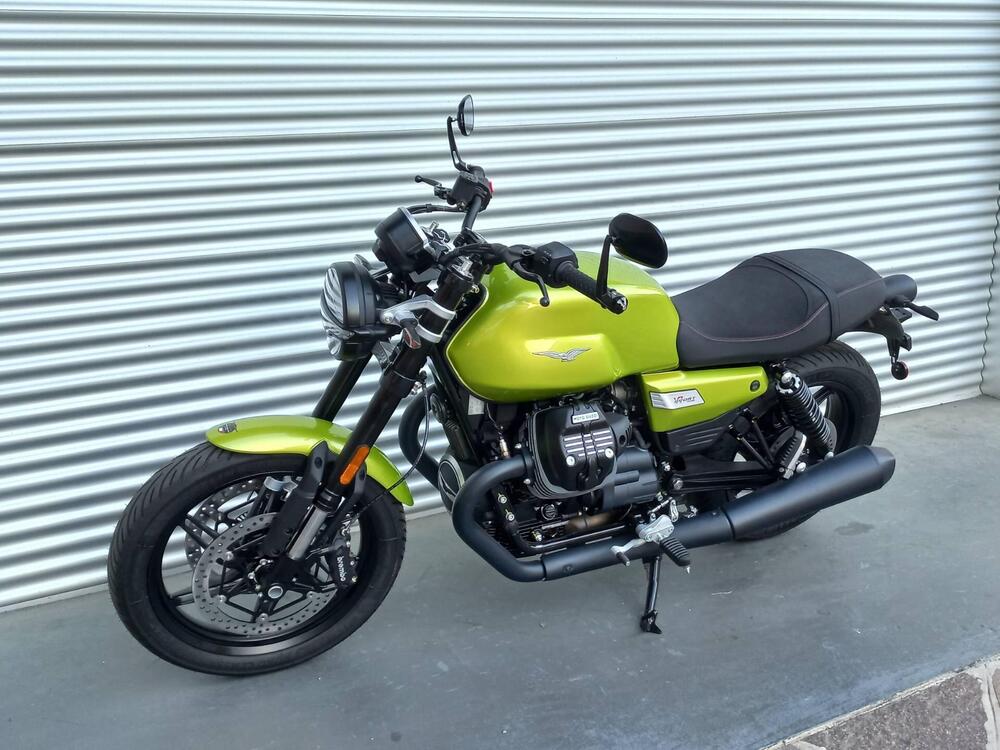 Moto Guzzi V7 Sport (2025) (4)