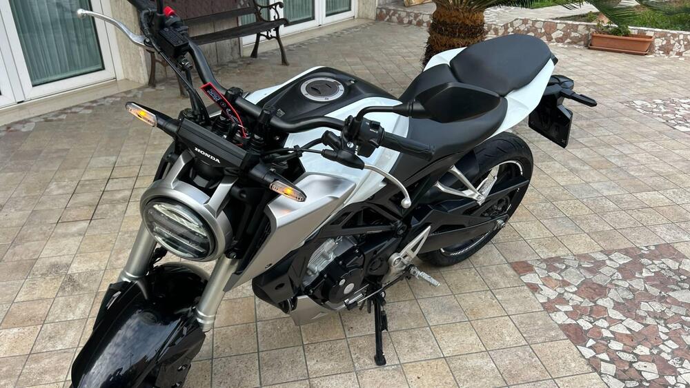 Honda CB 125 R (2018 - 20) (2)