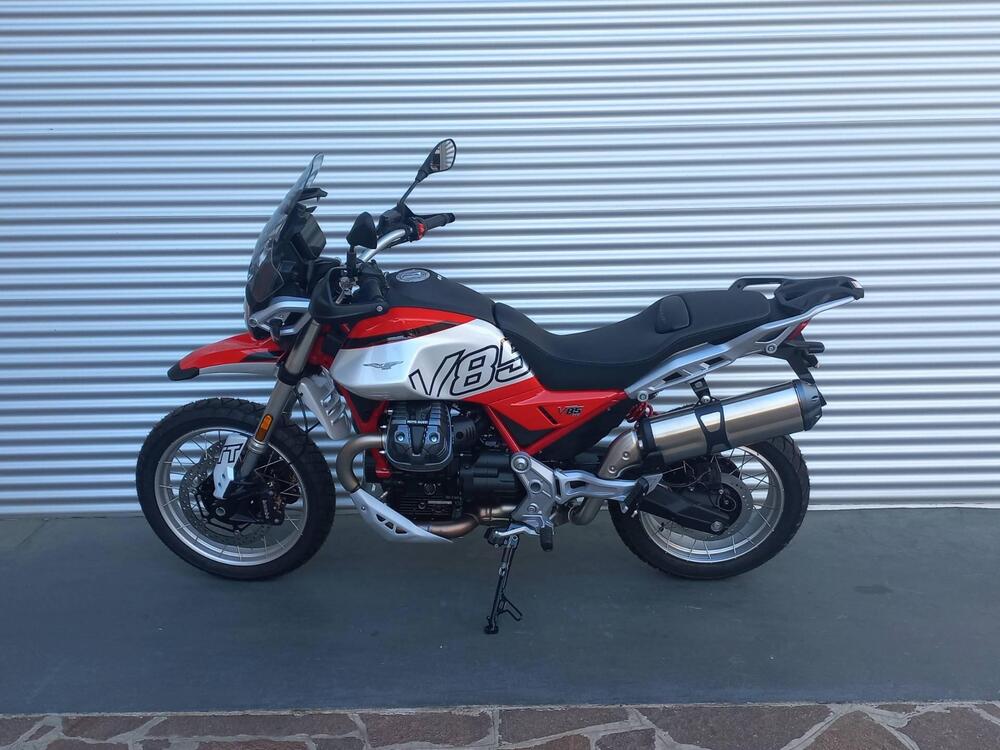 Moto Guzzi V85 TT (2024 - 25) (5)
