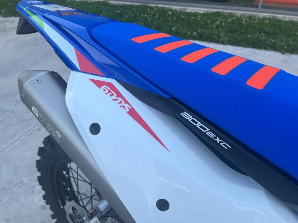 KTM 300 EXC 6Days (2026) (4)