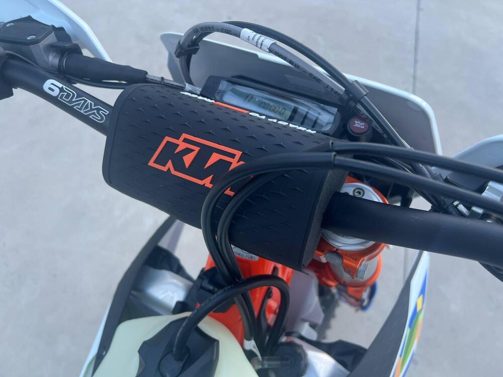 KTM 300 EXC 6Days (2026) (5)