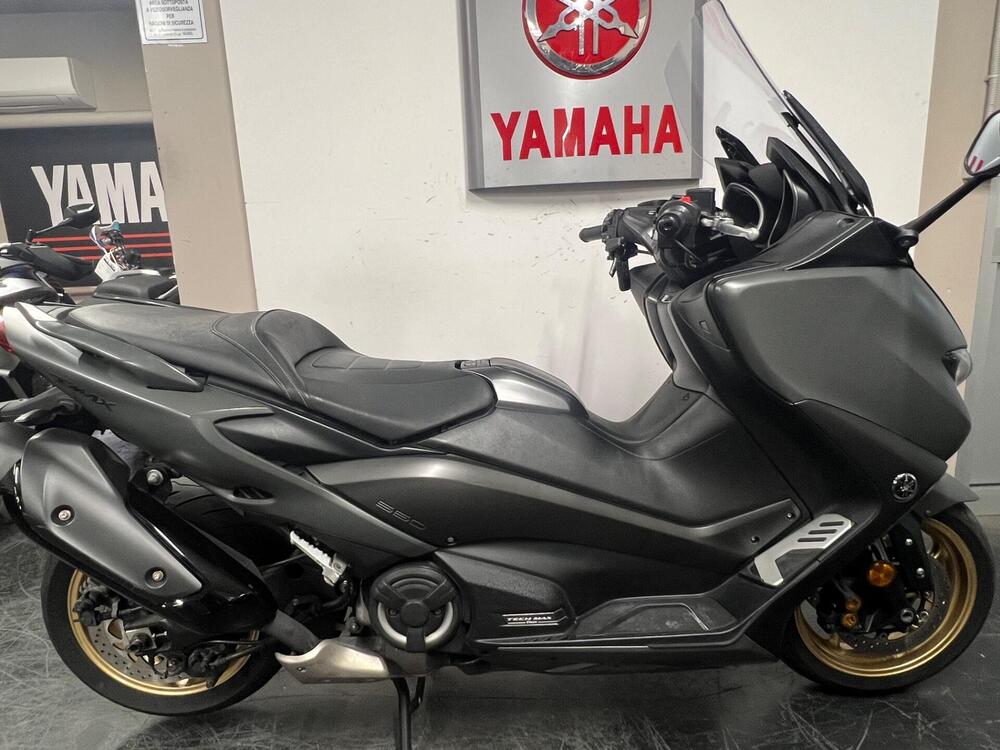Yamaha T-Max 560 Tech Max (2021)