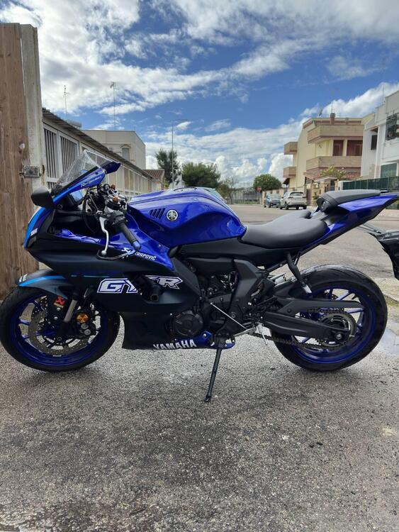 Yamaha YZF R7 (2021 - 25) (4)