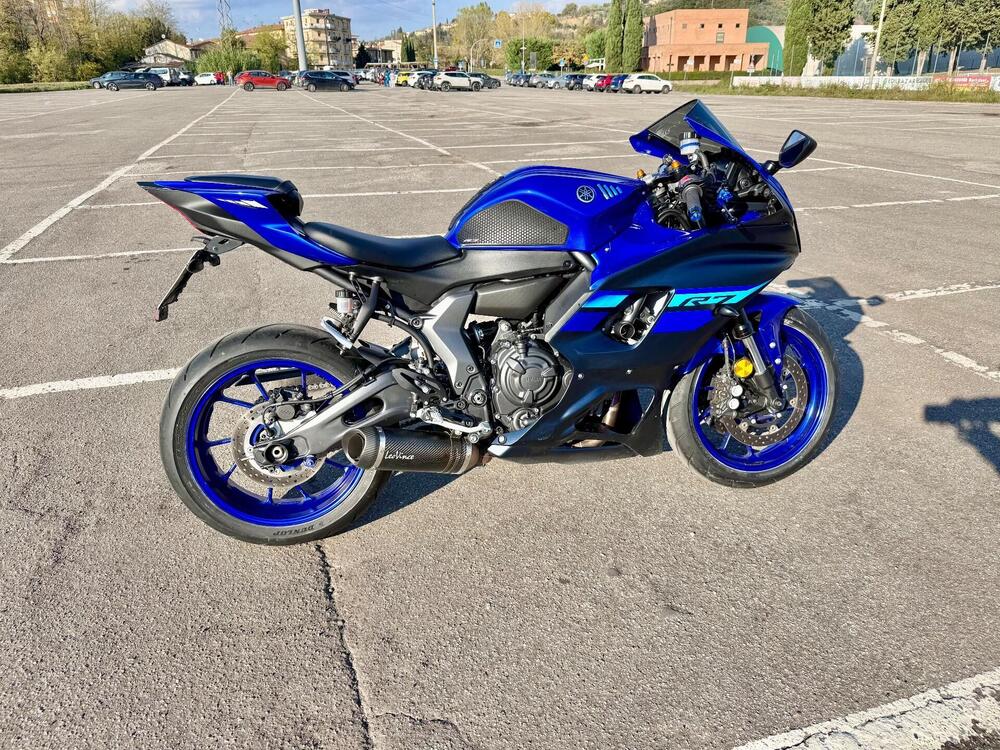 Yamaha YZF R7 (2021 - 25) (3)