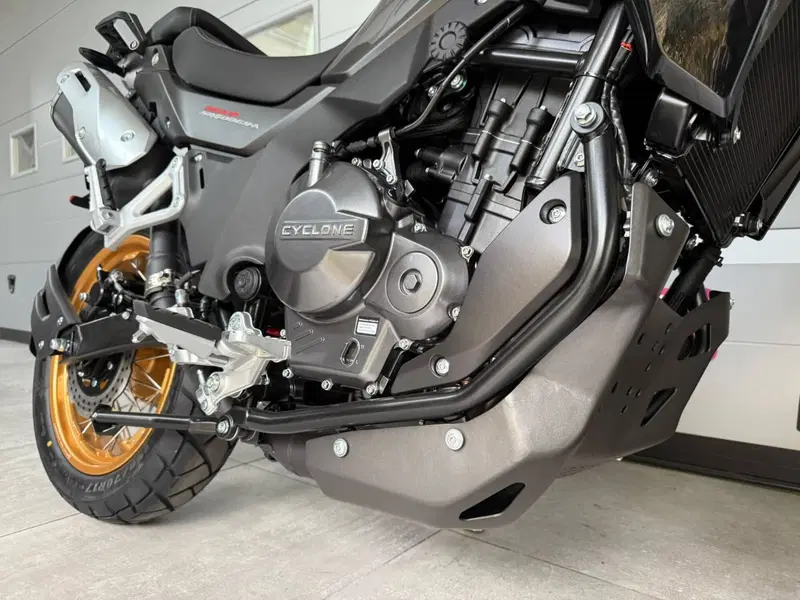 Cyclone RX600 (2025 - 26) (13)