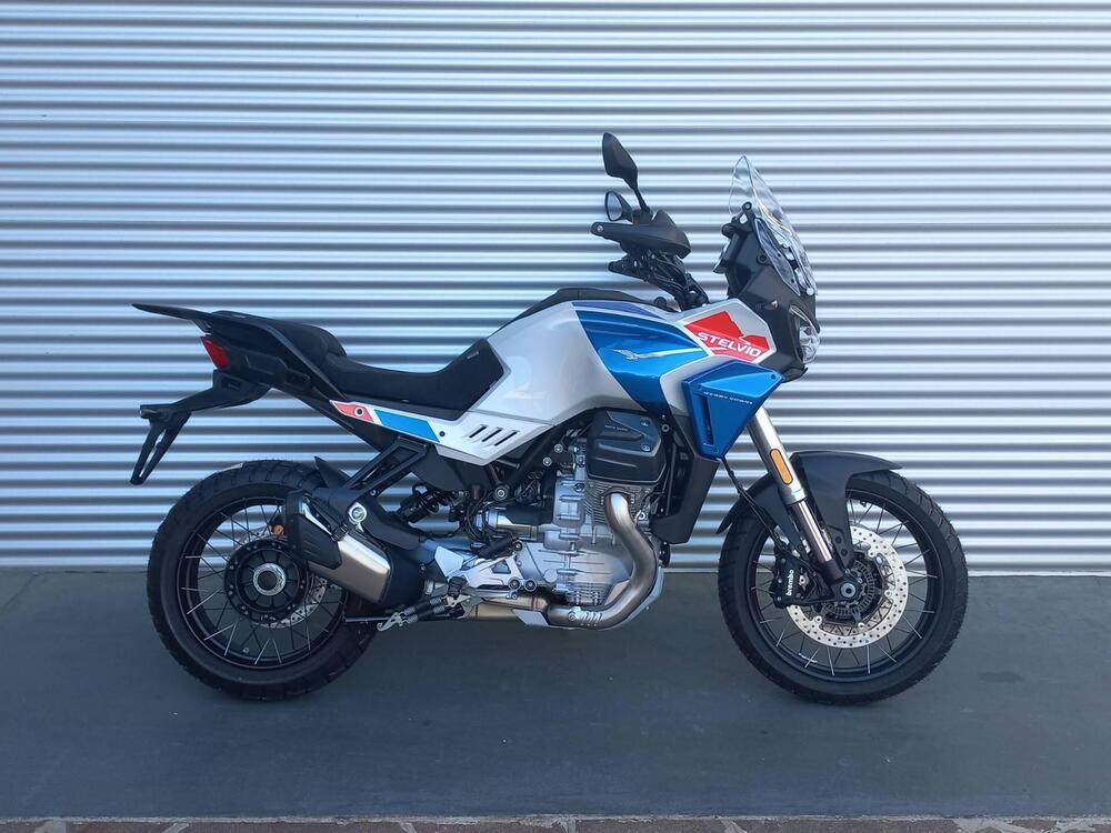 Moto Guzzi Stelvio Duecento Tributo (2025) (2)
