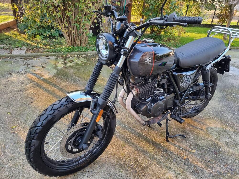 Brixton Motorcycles Cromwell 250 (2021 - 25) (3)