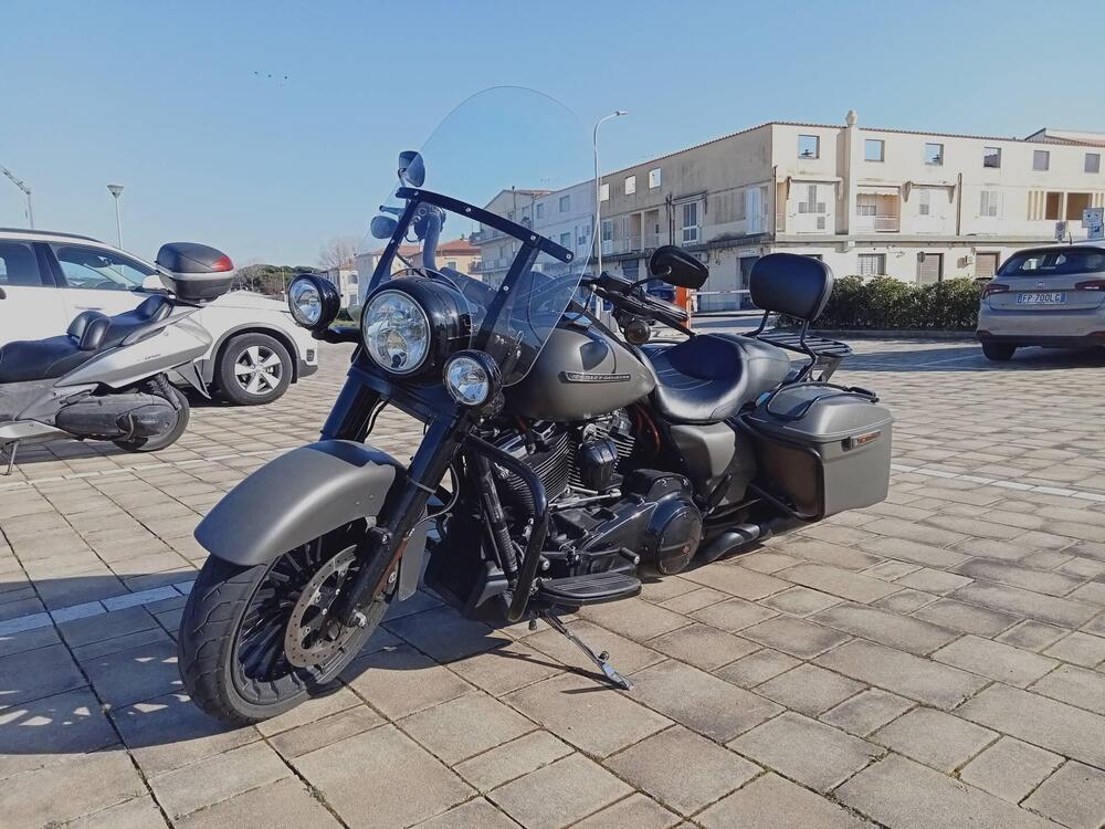 Harley-Davidson 107 Road King Special (2017 - 18) - FLHRXS (2)