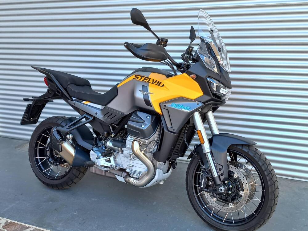 Moto Guzzi Stelvio (2024 - 25) (3)