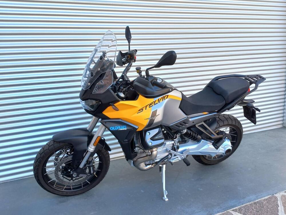 Moto Guzzi Stelvio (2024 - 25) (4)