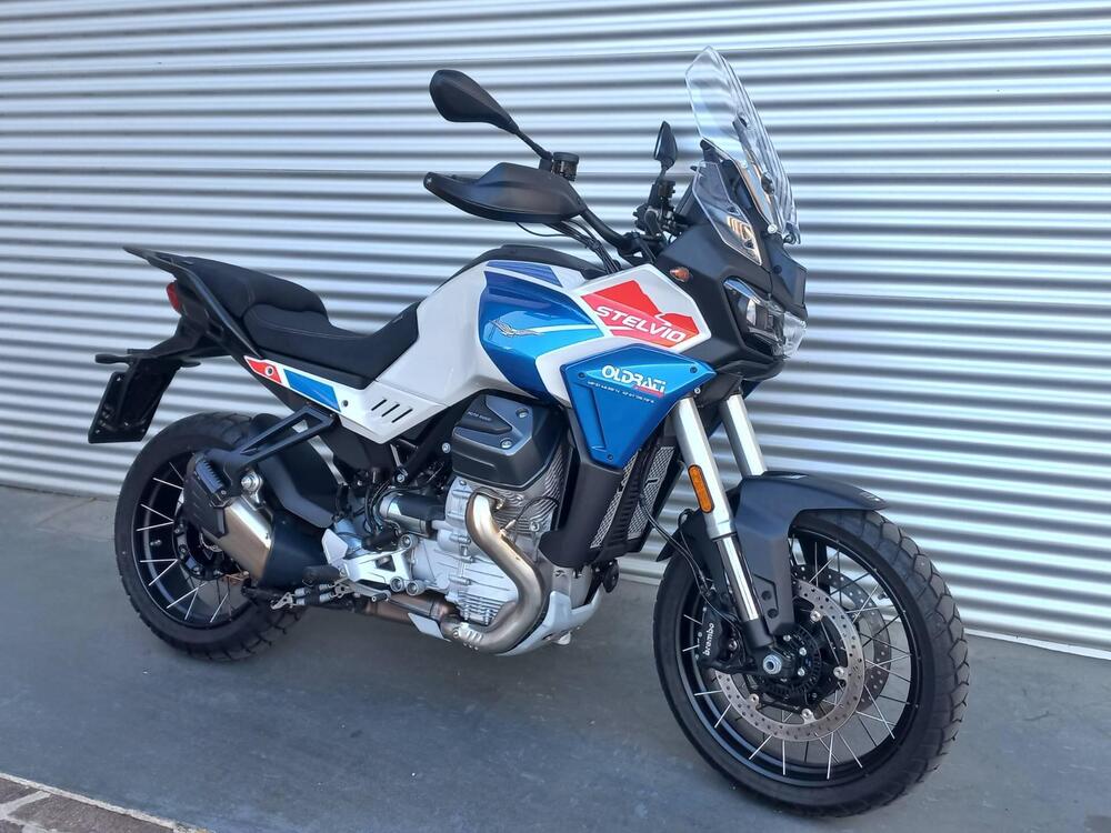 Moto Guzzi Stelvio Duecento Tributo (2025) (3)