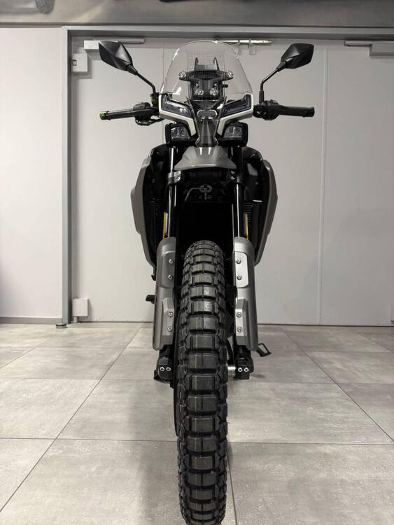 Moto Morini Allthrike 450 (2025) (4)