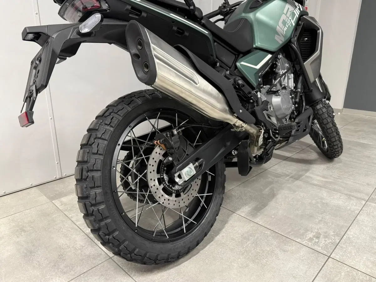 Moto Morini Allthrike 450 (2025 - 26) (11)