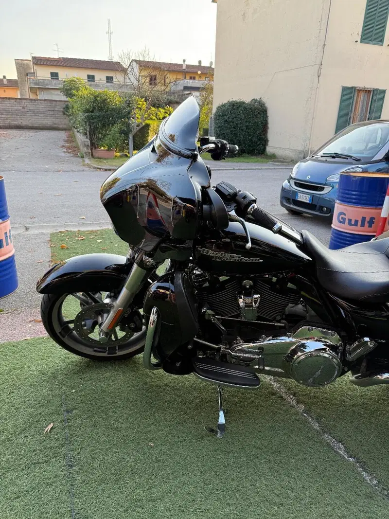 Harley-Davidson 107 Street Glide Special (2017 - 19) - FLHXS (13)