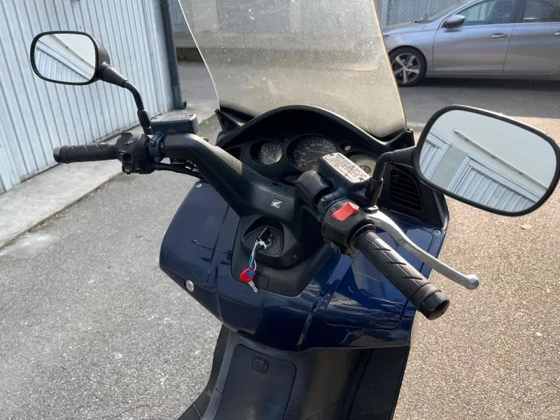 Honda Silver Wing 600 (2001 - 05) (6)