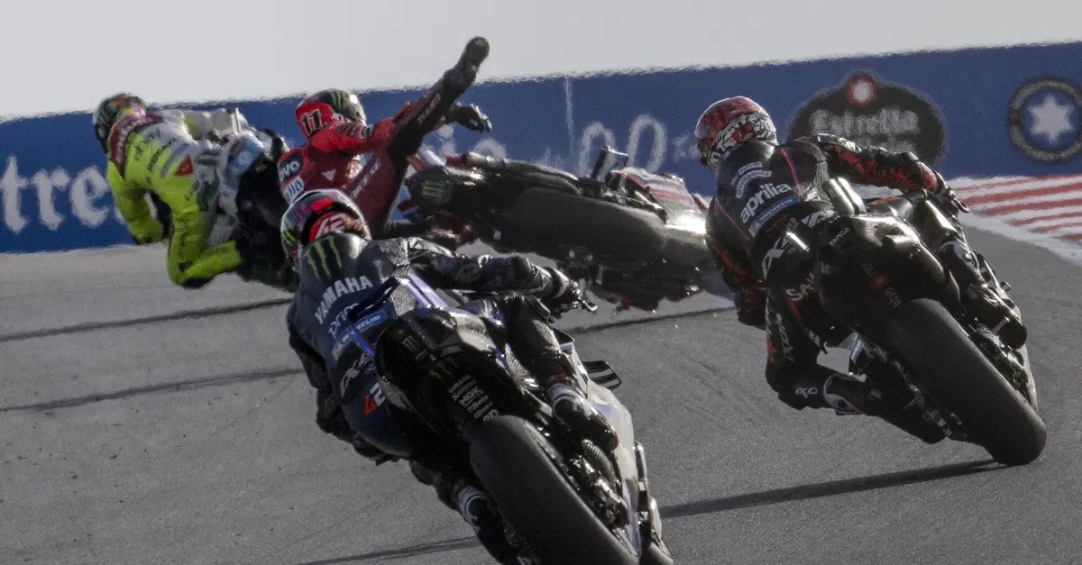 MotoGP 2025. GP del Portogallo. Nicol&ograve; Bulega e la caduta nella Sprint: "Ho frenato in stile Superbike"