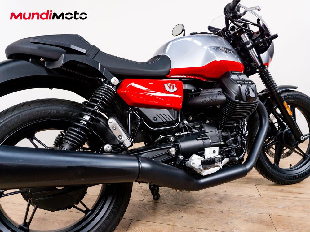 Moto Guzzi V7 Stone Corsa (2023 - 25) (3)