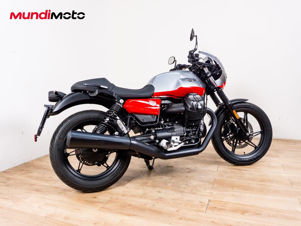 Moto Guzzi V7 Stone Corsa (2023 - 25) (2)