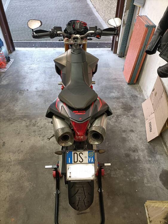 Aprilia Dorsoduro 750 Factory (2010 - 13) (4)