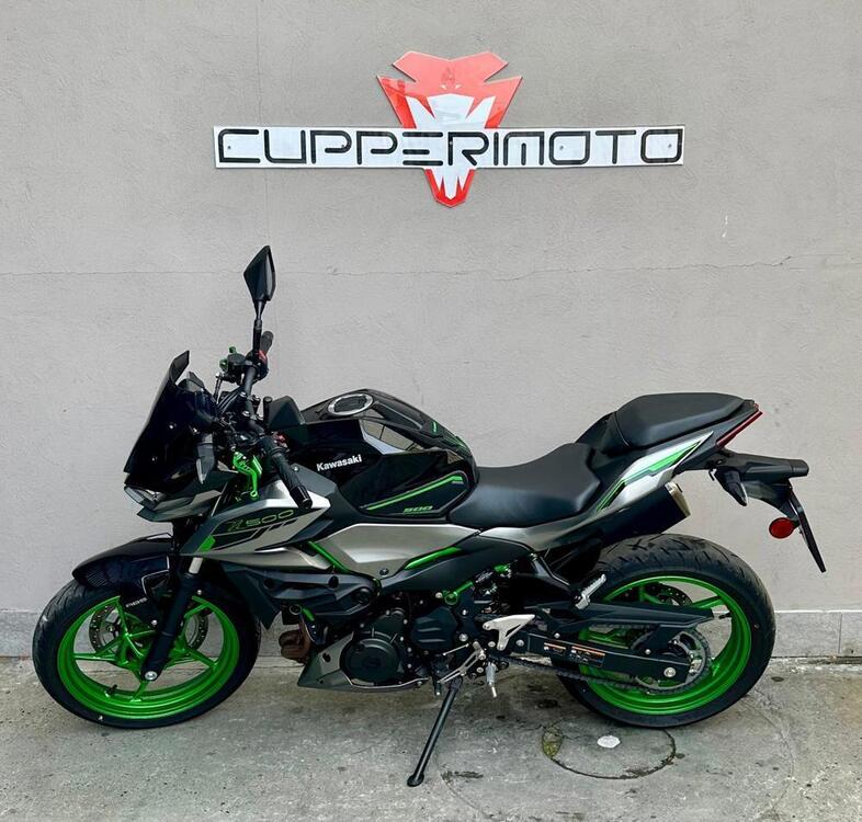 Kawasaki Z 500 SE (2024 - 26) (4)