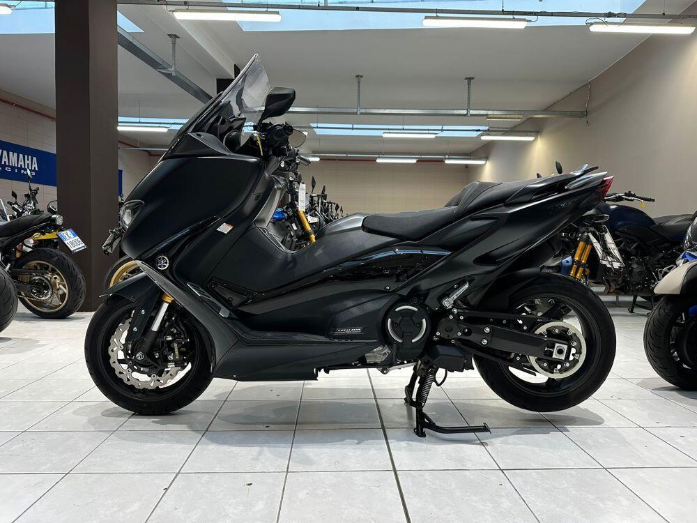 Yamaha T-Max 560 Tech Max (2020) (2)