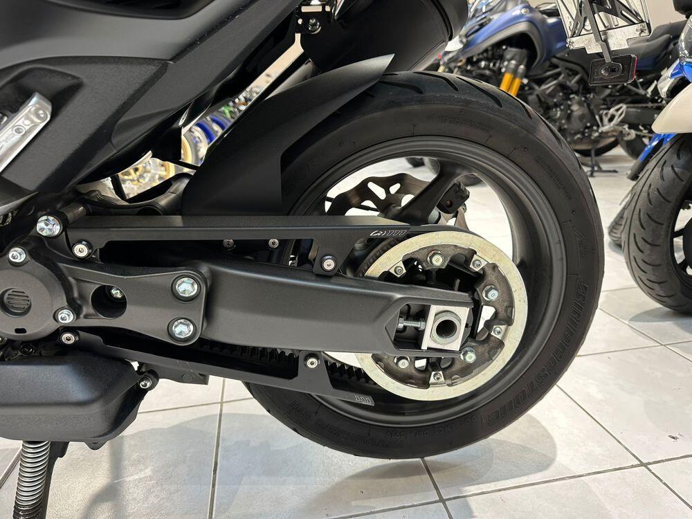 Yamaha T-Max 560 Tech Max (2020) (4)