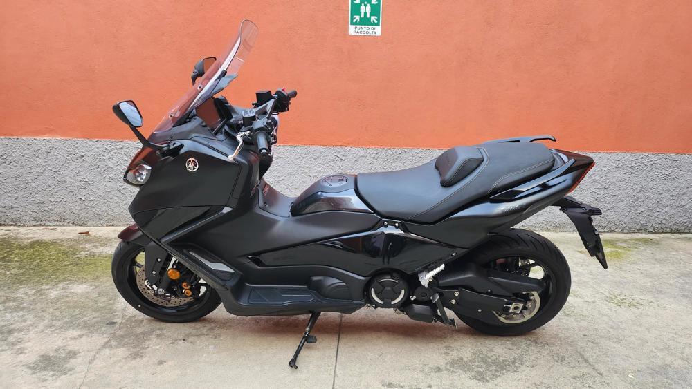 Yamaha T-Max 560 Tech Max (2022 - 24) (2)