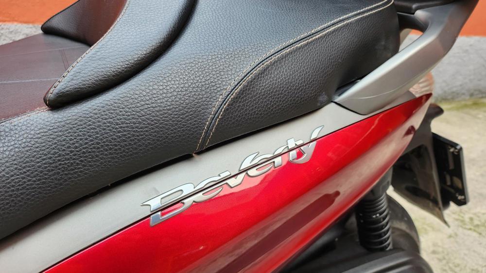 Piaggio Beverly 350 SportTouring ie ABS (2011 - 17) (4)