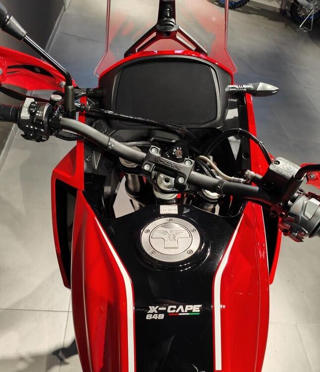 Moto Morini X-Cape 650 Gold Wheels Edition (2022 - 25) (5)