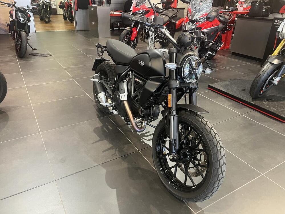 Ducati Scrambler 800 Icon Dark (2025) (2)