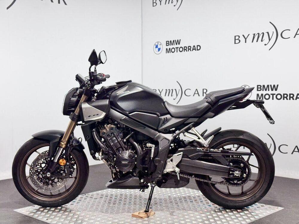 Honda CB 650 R E-Clutch (2024 - 25) (2)