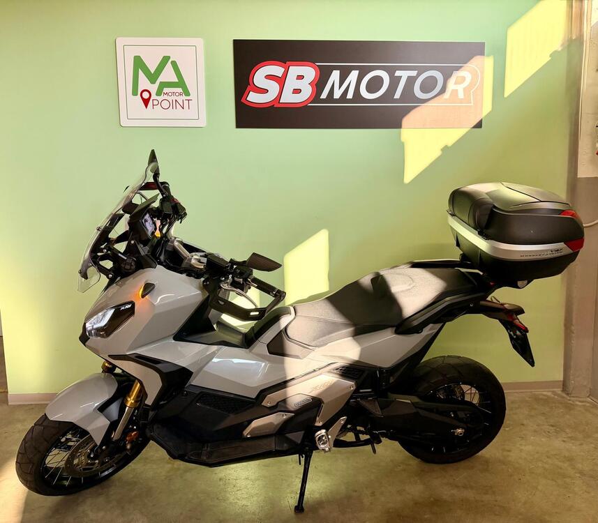 Honda X-ADV 750 DCT Adventure (2021 - 24) (2)