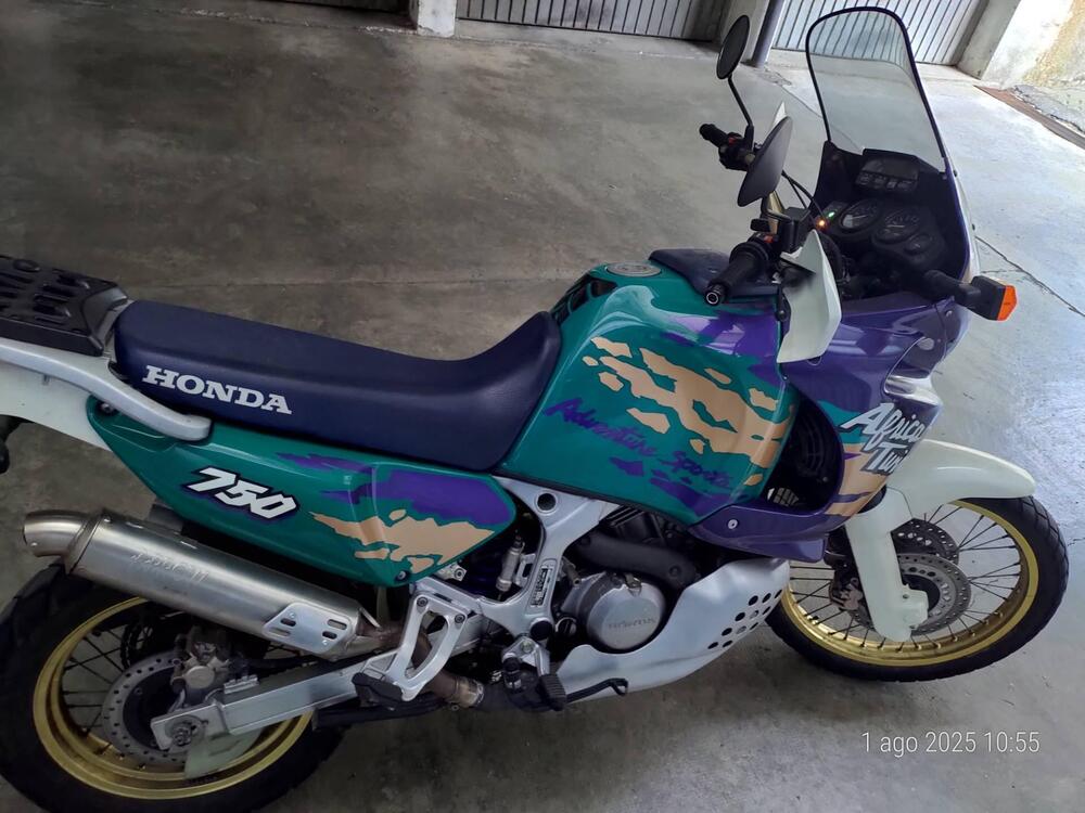 Honda Africa Twin XRV 750 (1993 - 95) (2)